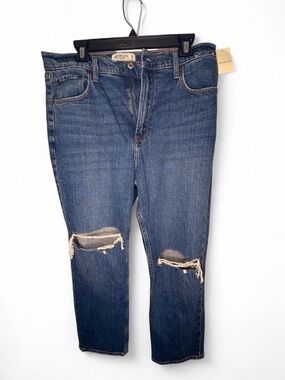 NWT Abercrombie & Fitch Ultra High Rise ankle straight jeans distressed knees